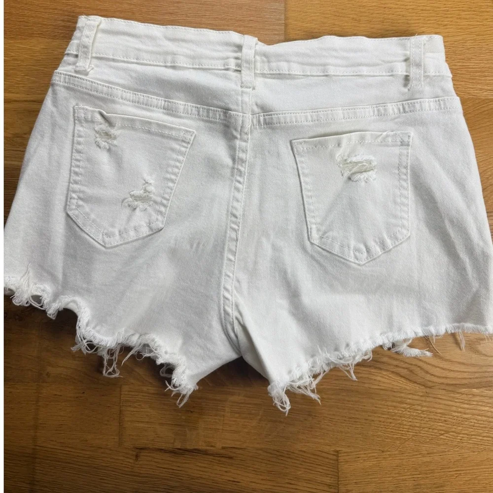 White Distressed Denim Shorts High Waisted Frayed Raw Hem Size L 28 Waist